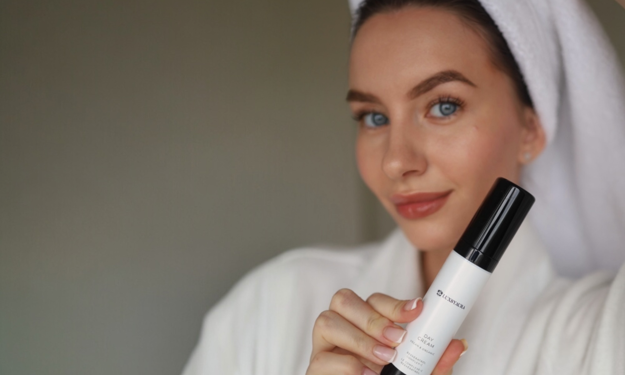 EXPERIENCE RADIANCE NATURALLY: VEGAN & ORGANIC SKINCARE