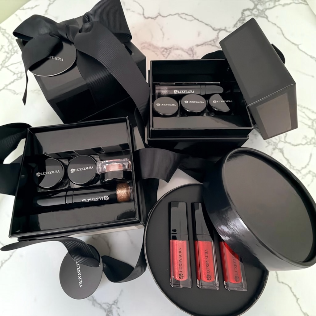 THE ART OF GIFTING